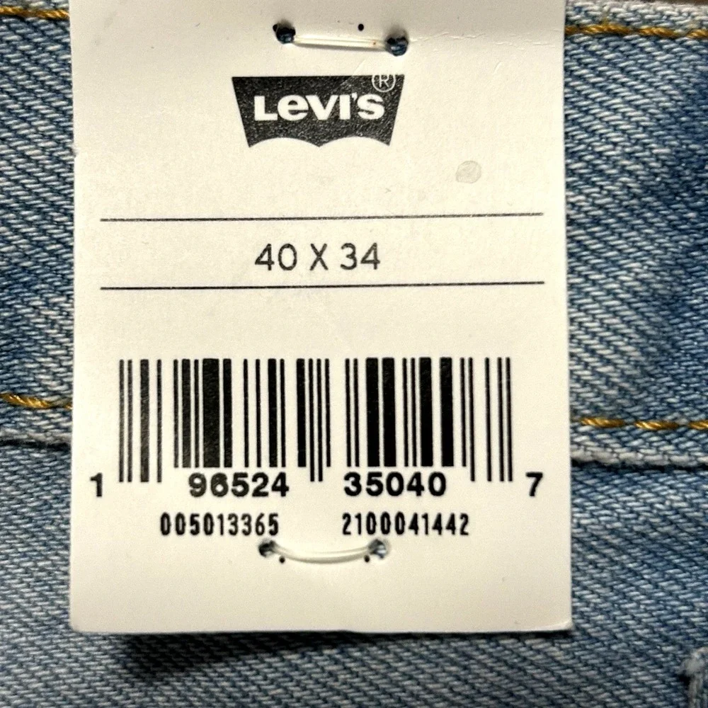 Levis Men's 501 Original Fit Jeans Size 40x34 Blue Light Wash Button Fly Closure